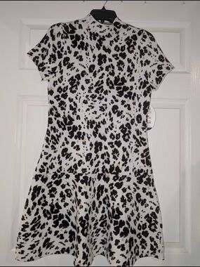 Short Sleeve Leopard Print Mini Dress in White/Black
